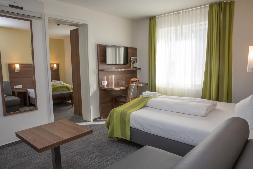 Goethe Hotel Messe By Trip Inn Φραγκφούρτη Εξωτερικό φωτογραφία